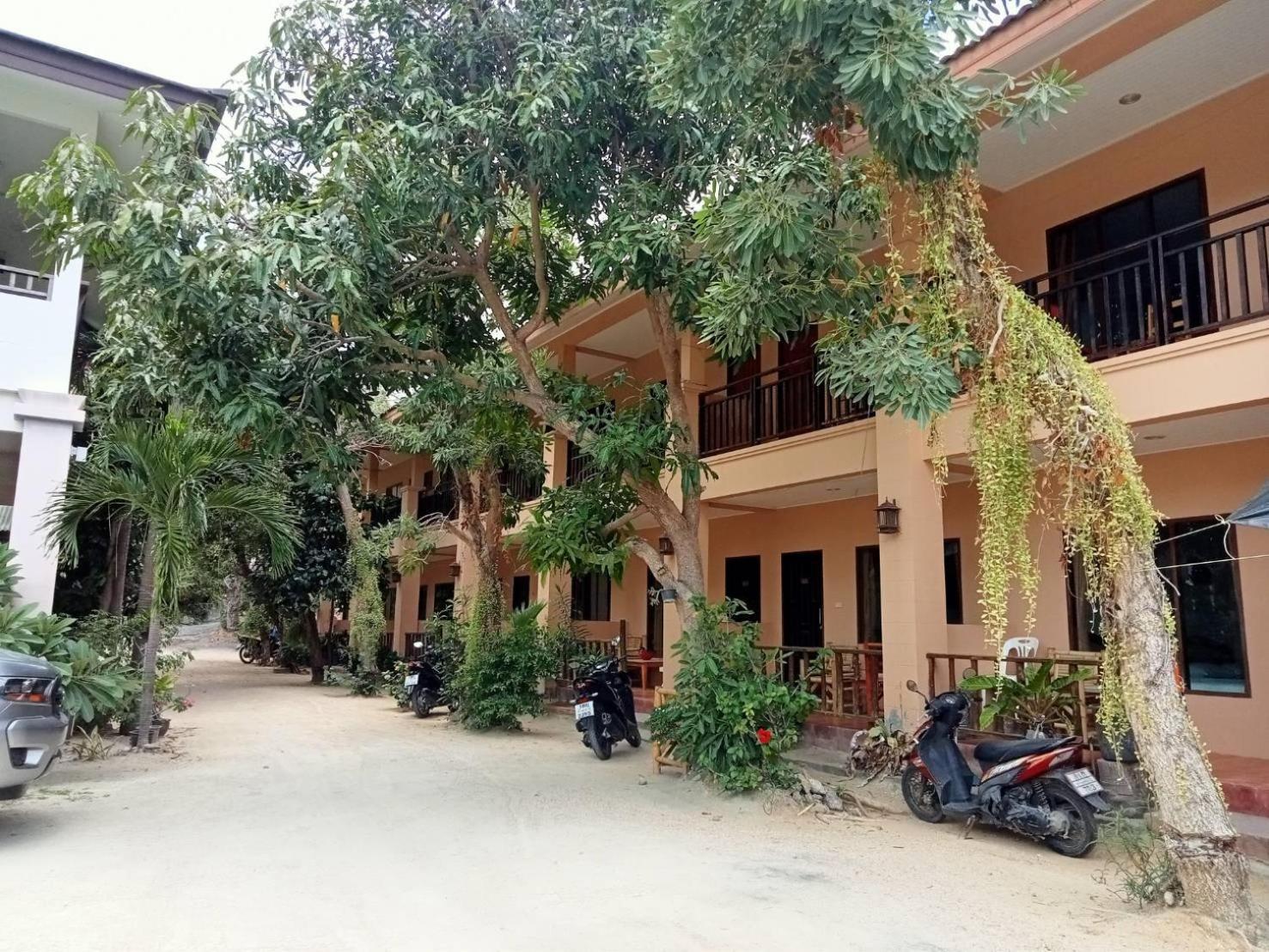 Bank Guesthouse Haad Rin Exteriör bild